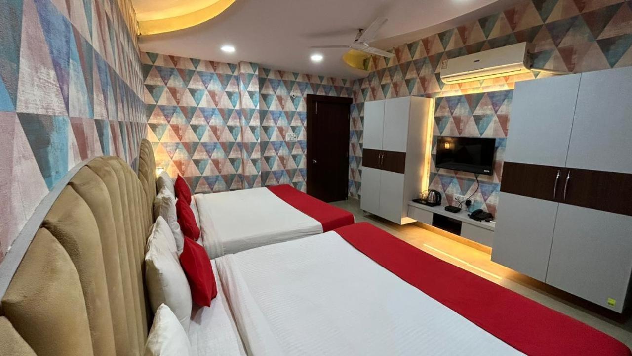 Sahu Near Kashi Vishwanath Temple Gate Hotel Varanasi
