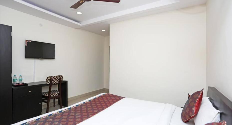 Hotel Sahu Near Kashi Vishwanath Temple Gate 3*