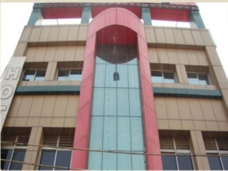 Hotel Sahu Near Kashi Vishwanath Temple Gate 3*